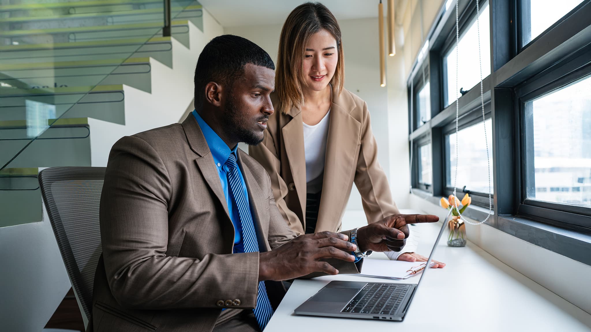 Practical Business Email Tips for Administrative Assistants